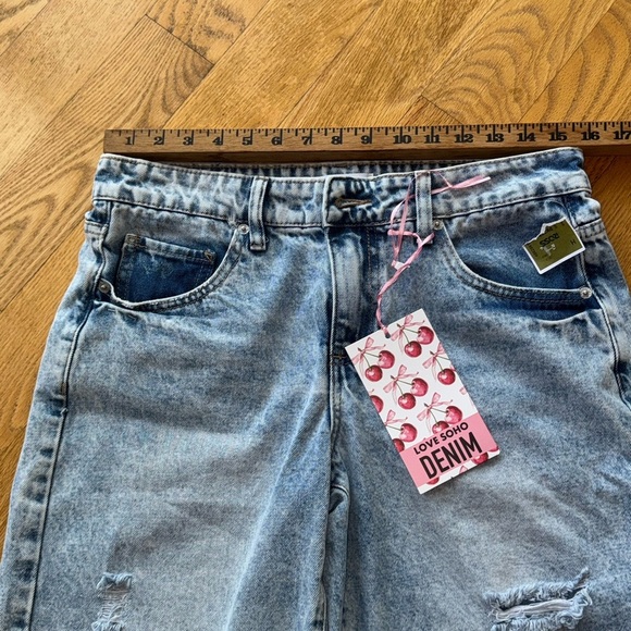 Classic Blue Denim Women's Jeans wide cut - Picture 4 of 7